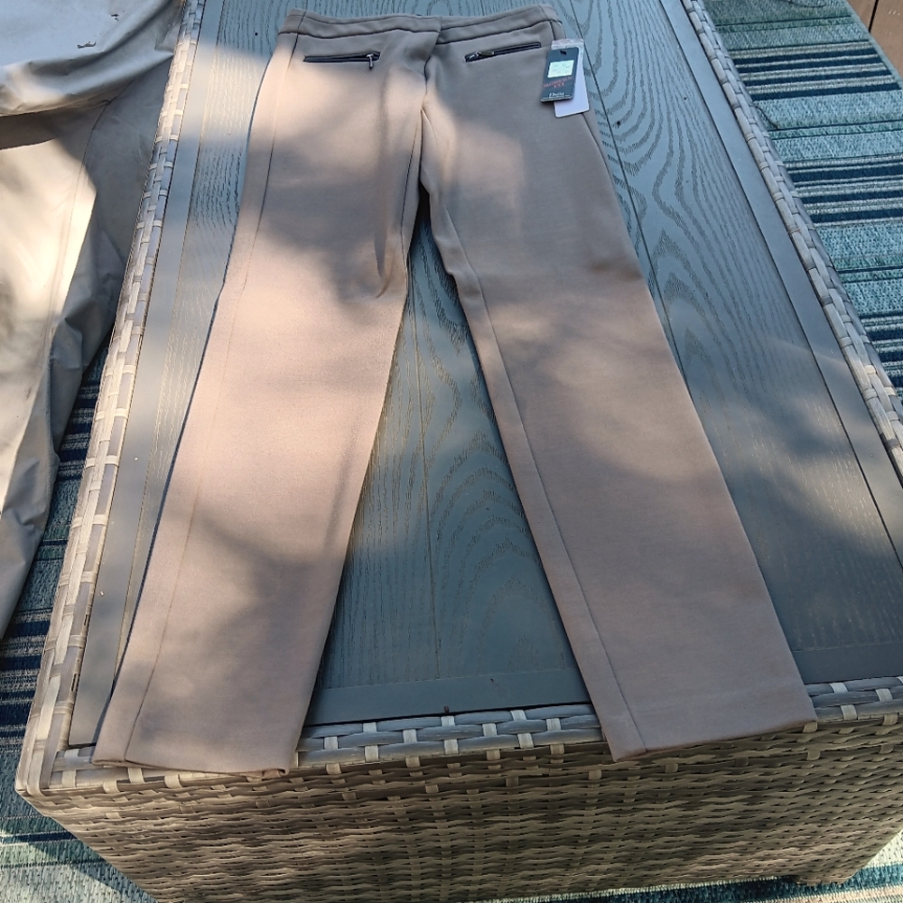 Women's Dahlia Collection Pants Size 2
